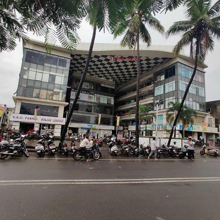 Oyo 91692 The You And Me Hotel Utrān Exterior foto
